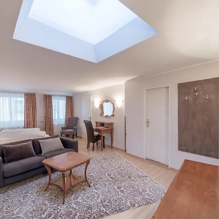 Wolf Dietrich Apartman *